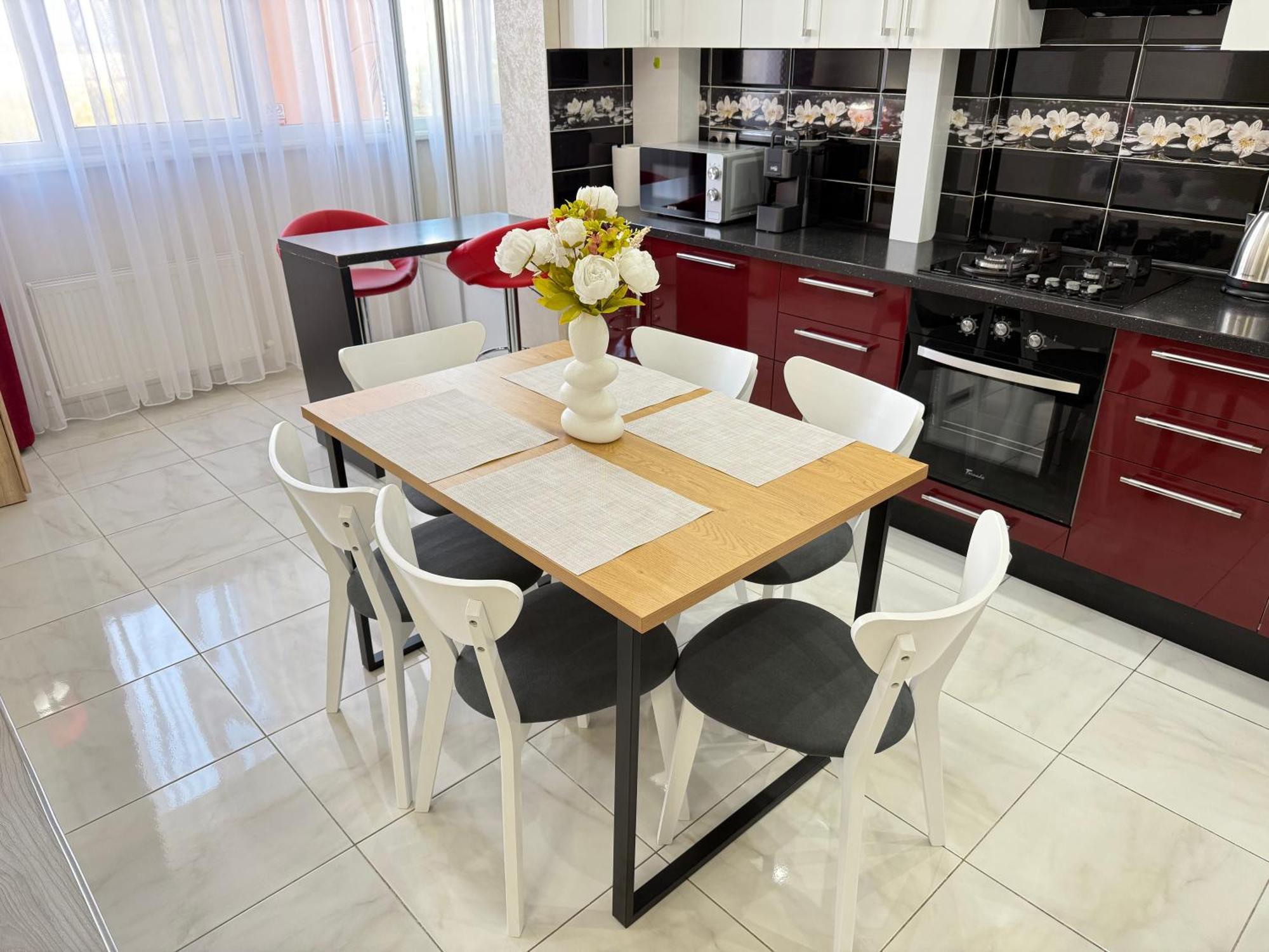 Cozy Two Bedroom Large Apartment Chisinau Exterior photo
