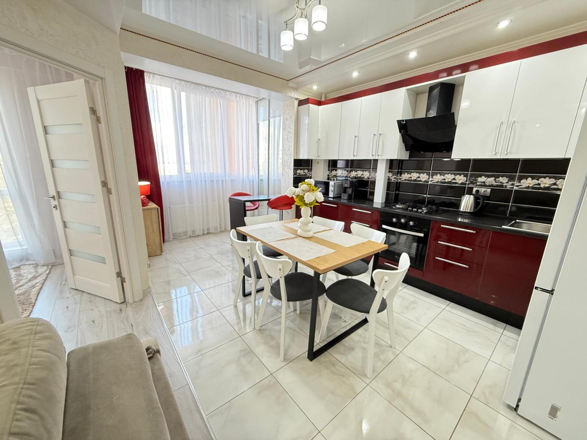 Cozy Two Bedroom Large Apartment Chisinau Exterior photo